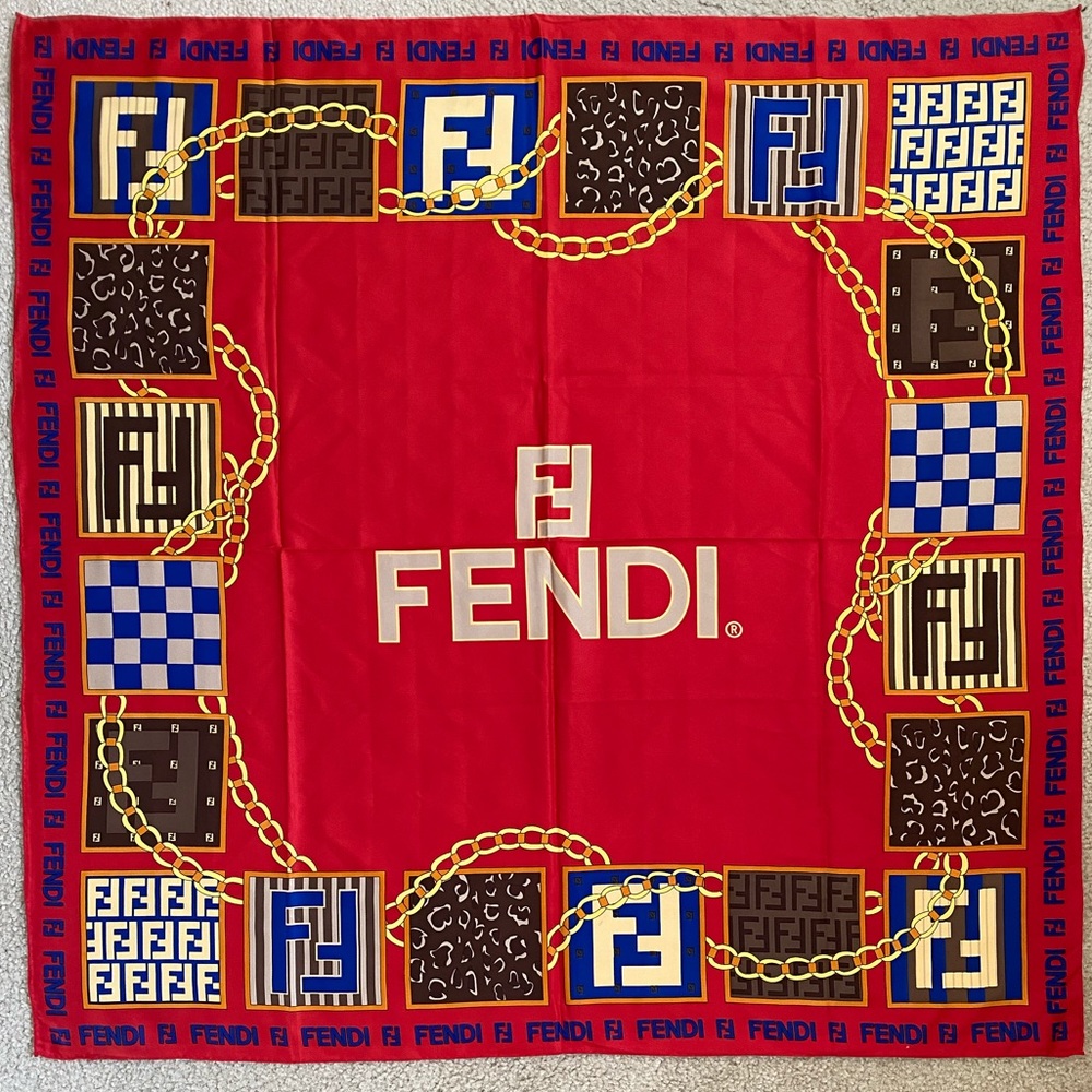 FENDI beautiful twill silk scarf.